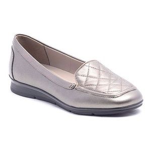 SOLD Easy Spirit Wynter Leather Metallic Loafers